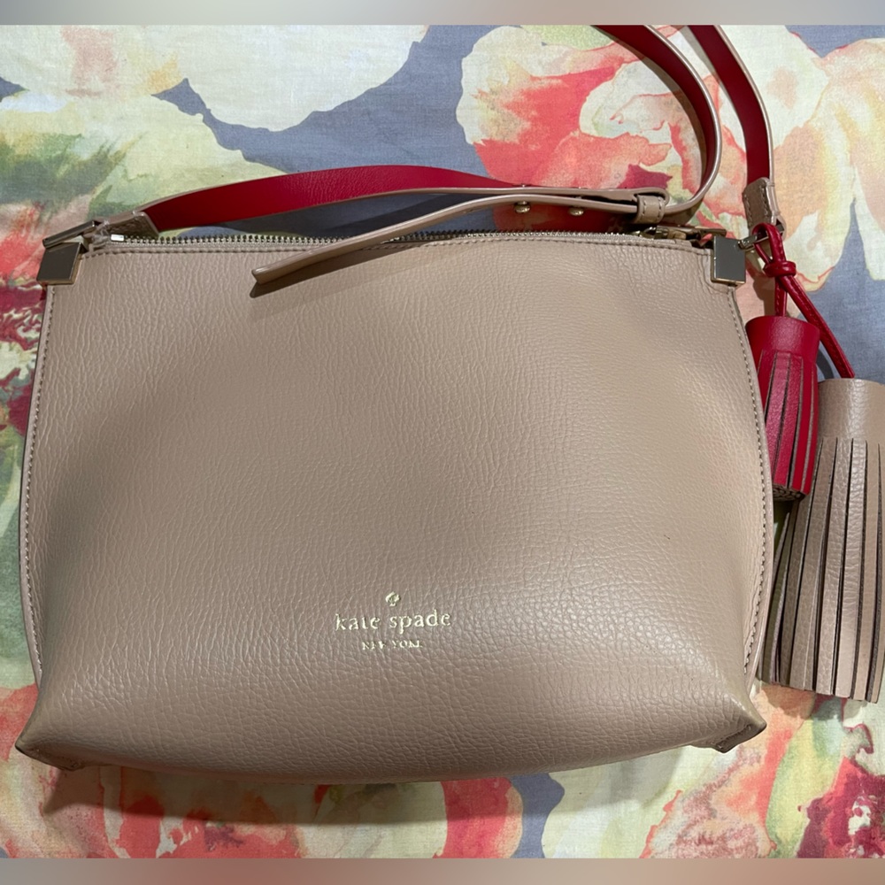 Kate Spade Foster Court Pepper bag in nude with red accent